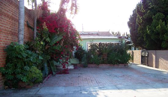 10505 S Atlantic Ave, South Gate, CA 90280 