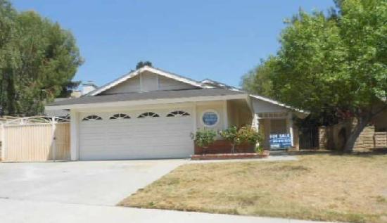 27954 Milliken Drive, Santa Clarita, CA 91350 