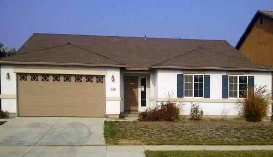 2402 East Victor Avenue, Visalia, CA 93292 