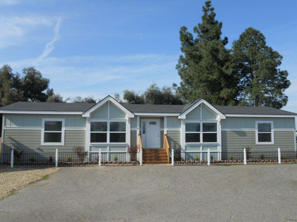 1840 E Yosemite, Manteca, CA 95336 