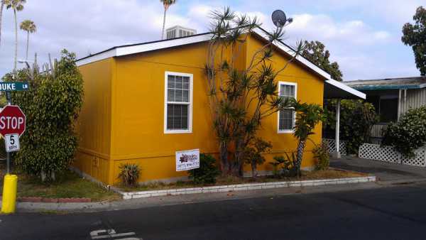 105 Royal Lane, Santa Ana, CA 92701 