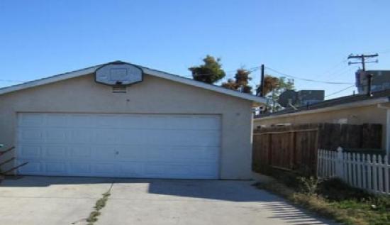 1810 1812& 1814 E Worth, Stockton, CA 95205 