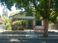 712 North Poplar Avenue, Fresno, CA 93728 