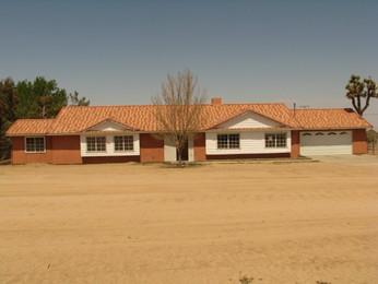 8780 Del Rosa Road, Phelan, CA 92371 