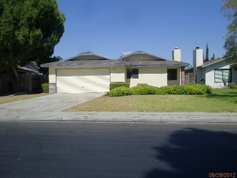 5308 Nicholas St, Bakersfield, CA 93304 