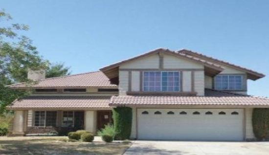 1123 Geraldine Ln, Lancaster, CA 93535 