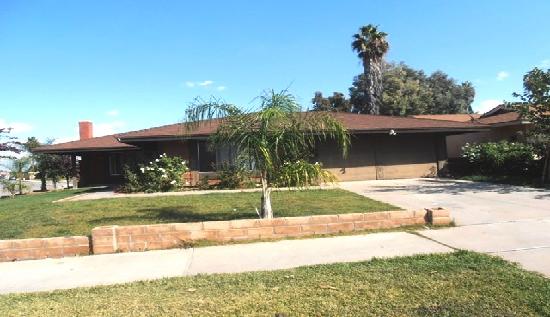 2919 Monroe St, Riverside, CA 92504 