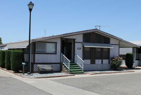581 N. Crawford Ave. #126, Dinuba, CA 93618 