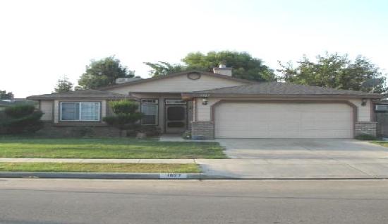 1927 Hatch Avenue, Tulare, CA 93274 