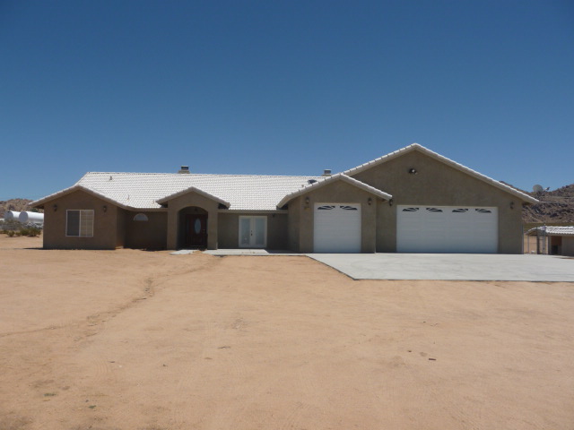 18717 Pauhaska Road, Apple Valley, CA 92307 