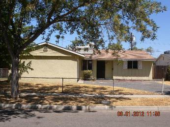 2725 E Swift Ave, Fresno, CA 93726 
