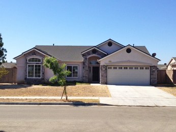 2205 Oak Avenue, Sanger, CA 93657 