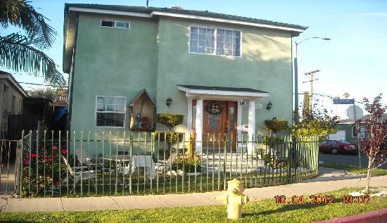 8801 Cattaraugus Ave, Los Angeles, CA 90034 