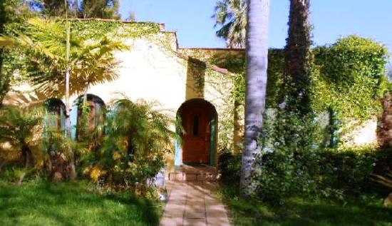 946 S Highland Ave, Los Angeles, CA 90036 