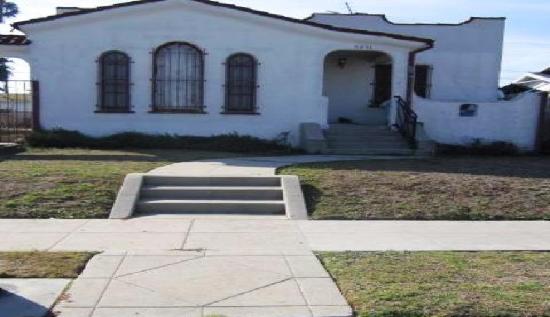 5851 7th Avenue, Los Angeles, CA 90043 