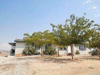 8925 Oleander Avenue, California City, CA 93505 