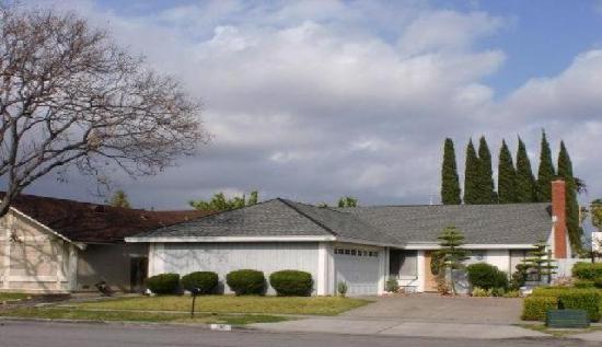 390 South Gilbuck Drive, Anaheim, CA 92802 