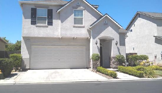 1635 Glen Kippen Lane, Clovis, CA 93619 