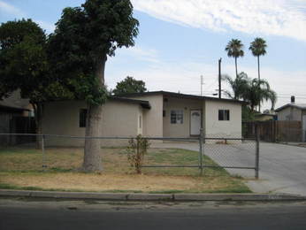 704 Geneva Avenue, Bakersfield, CA 93304 