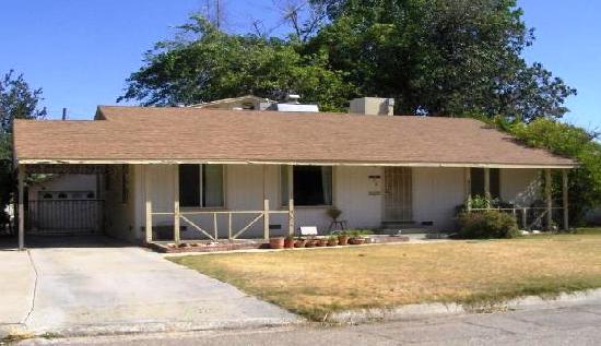 205 Lowell Dr, Bakersfield, CA 93308 