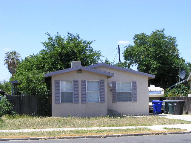 146S G ST, EXETER, CA 93221 