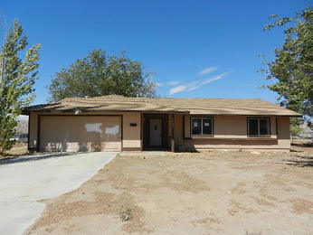 16619 Mossdale Avenue, Lancaster, CA 93535 