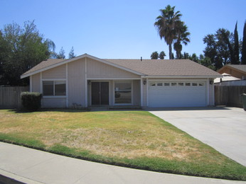 4617 W College Avenue, Visalia, CA 93277 