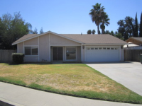 4617 W College Avenue, Visalia, CA 93277 