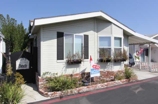 300 E. Coast Hwy. #323 Mayflower, Newport Beach, CA 92660 