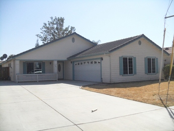 1751 W Castle Avenue, Porterville, CA 93257 