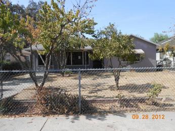 1217 N Giddings St, Visalia, CA 93291 