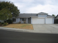 1330 Van Court, Hanford, CA 93230 