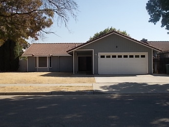 208 Sweetwater Court, Merced, CA 95341 