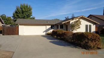 1376 North Eaton Av, Dinuba, CA 93618 