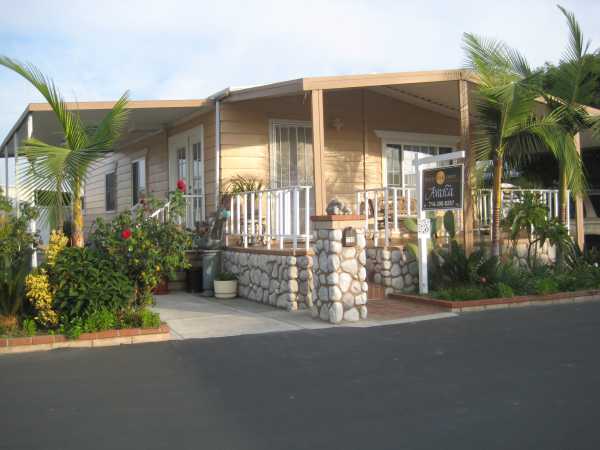 215 Niagara Way, Santa Ana, CA 92703 