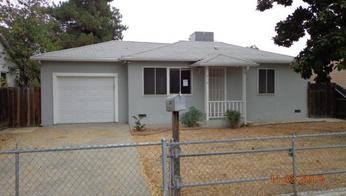 910 South Liberty Street, Visalia, CA 93292 
