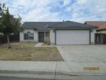 1402 Filbert St, Madera, CA 93637 