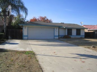 821 N. Nancy Way, Dinuba, CA 93618 
