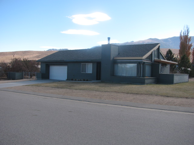 8860 Starlite Dr, Bishop, CA 93514 