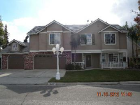 2207 E Kenosha Avenue, Fresno, CA 93720 
