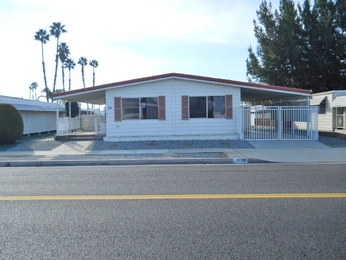 979 W Johnston Avenue, Hemet, CA 92543 