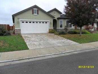 1381 Peachcreek Ave, Dinuba, CA 93618 
