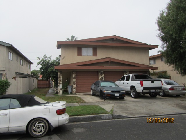 2226 Center St, Santa Ana, CA 92704 