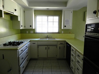 2861 E South Street, Anaheim, CA 92806 