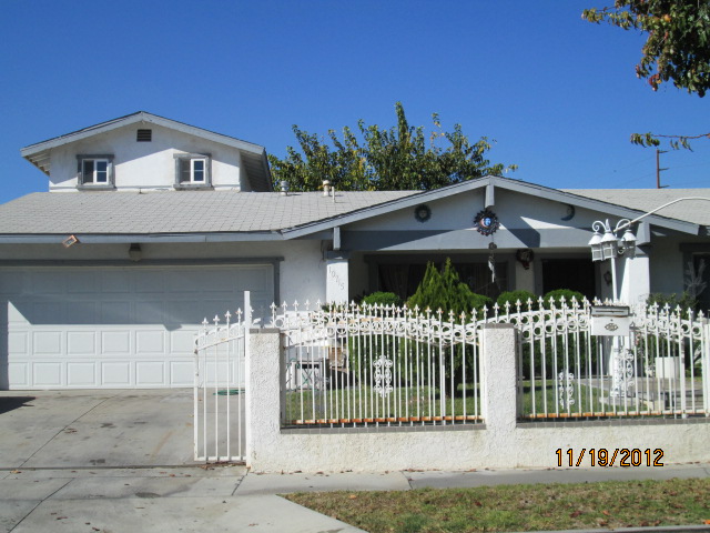 10715 Broderick Dr, Riverside, CA 92505 