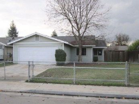 2817 N Willis Street, Visalia, CA 93291 