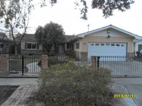1915 N Dearing Ave, Fresno, CA 93703 