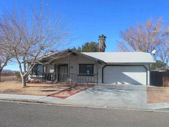 637 Heather Court, Ridgecrest, CA 93555 