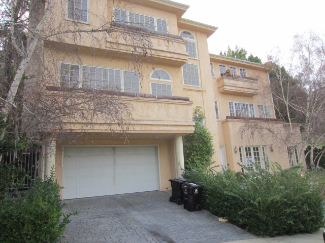 3549 Alana Dr, Sherman Oaks, CA 91403 