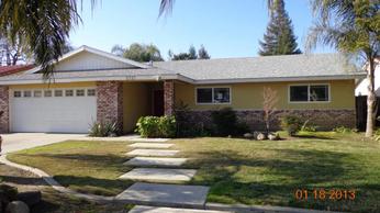 2727 S Conyer St, Visalia, CA 93277 